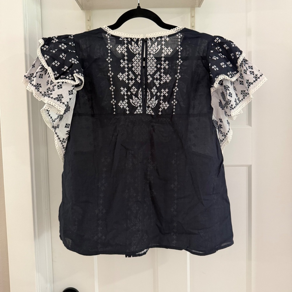 Farm Rio Anthropologie Embroidered Flutter Sleeve Blouse Black White S NWT Boho - Picture 3 of 5